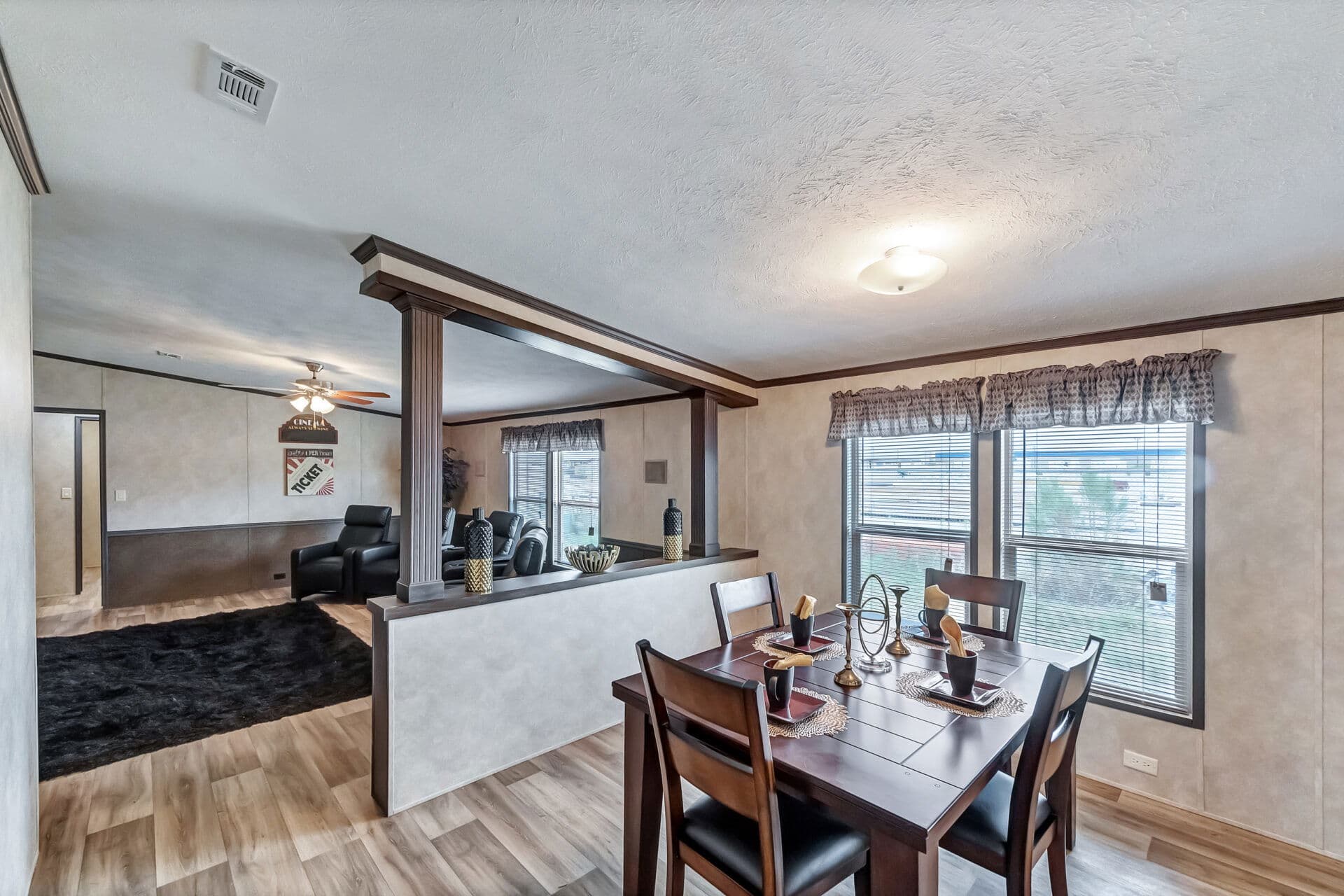 Classic c-3280-42.5b interior home features