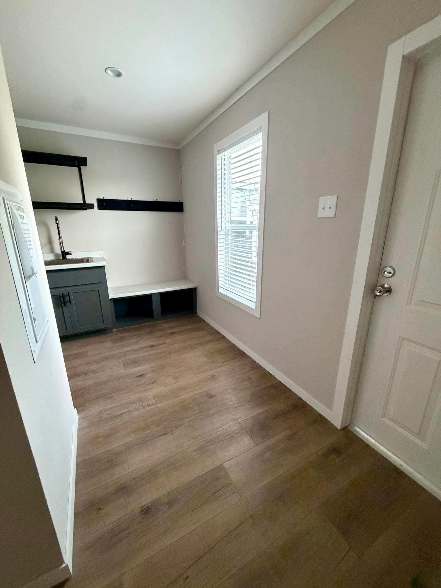 The pelican (hot deal)   home features