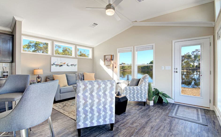 Eagle j60ep8 interior home features