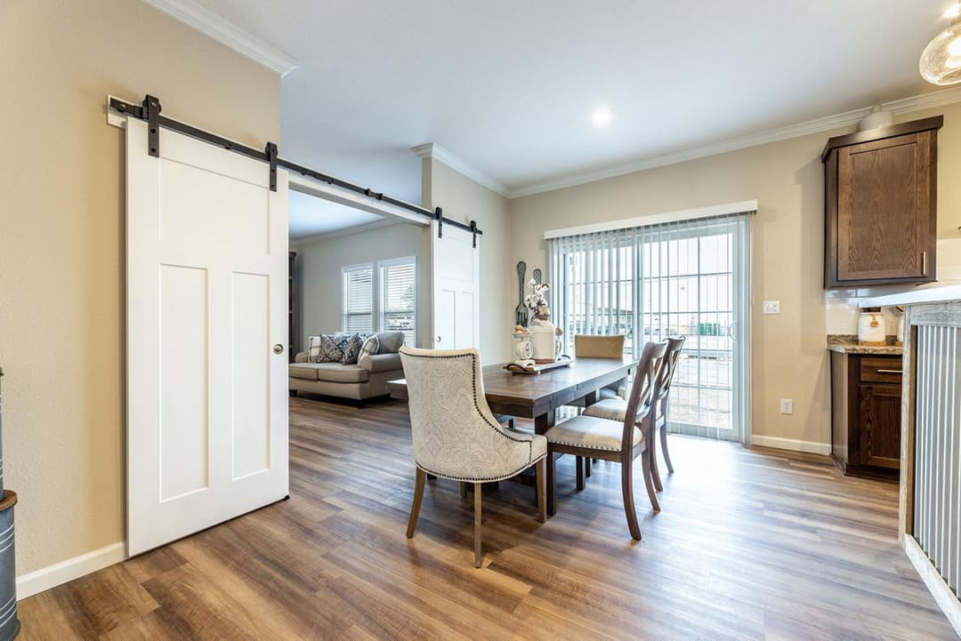 Innovation 3260c interior home features