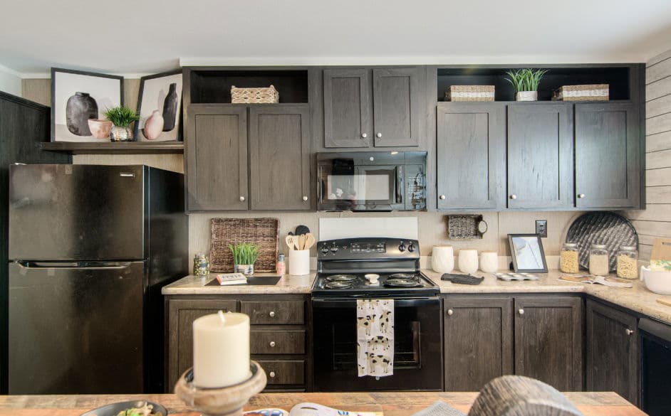 Bandera 3356 kitchen home features