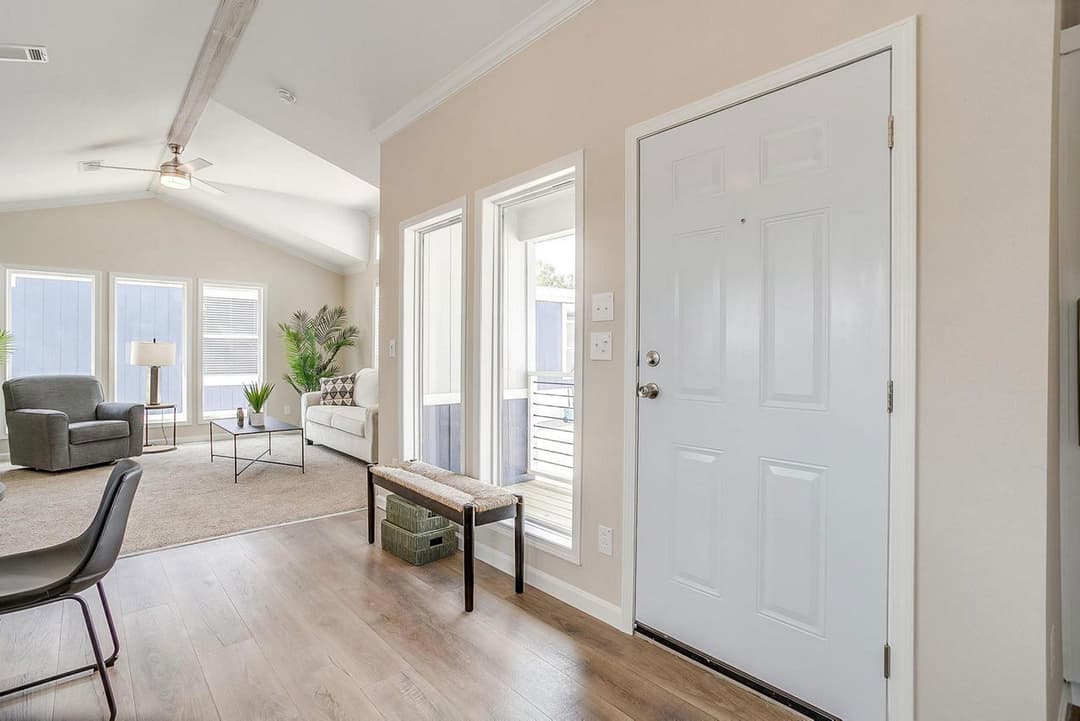 Innovation 1856h interior home features