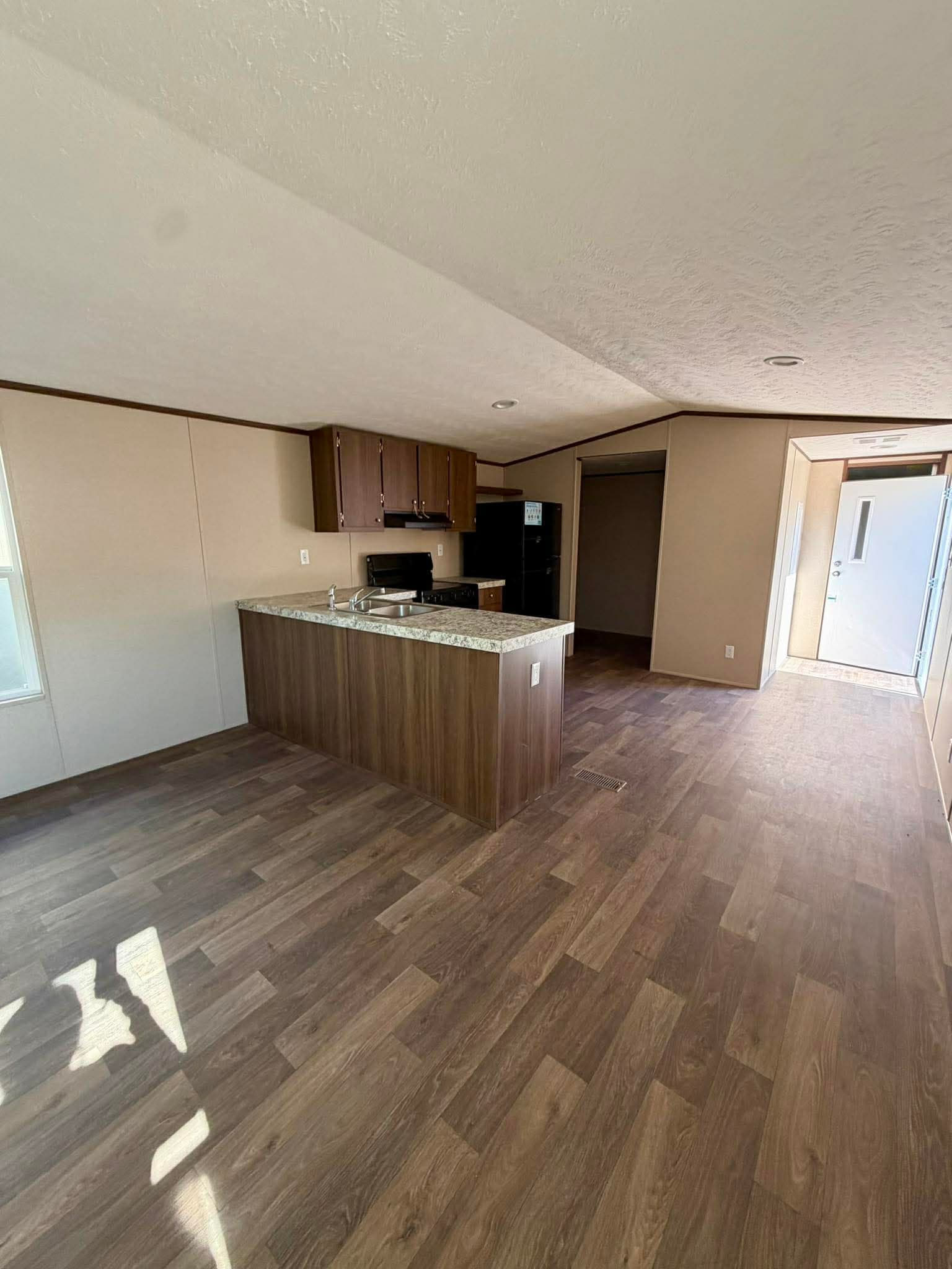 The grande (hot deal) kitchen home features