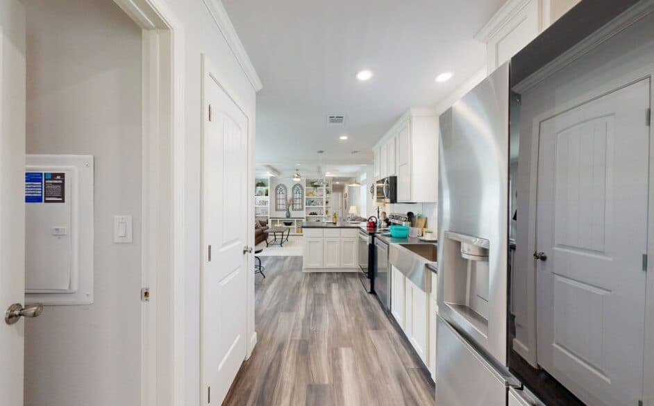 Gold spur 5616 kitchen home features