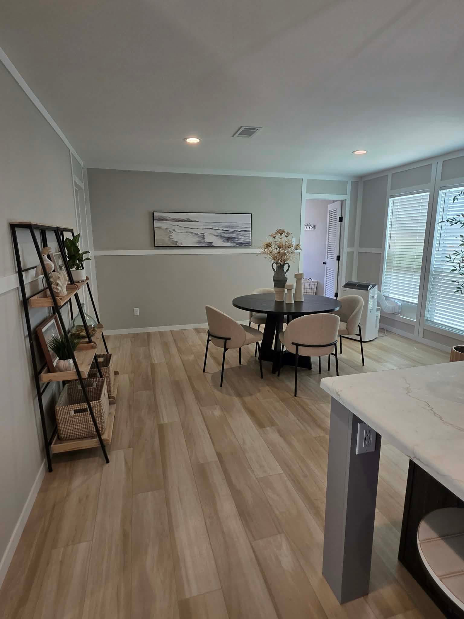 The fort worth  home features