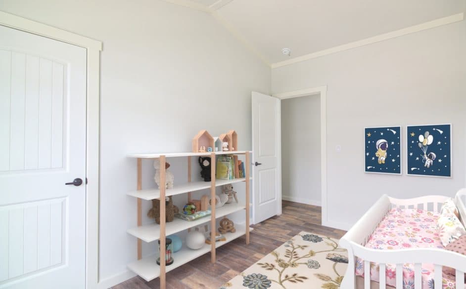 Sapphire 5863 bedroom home features