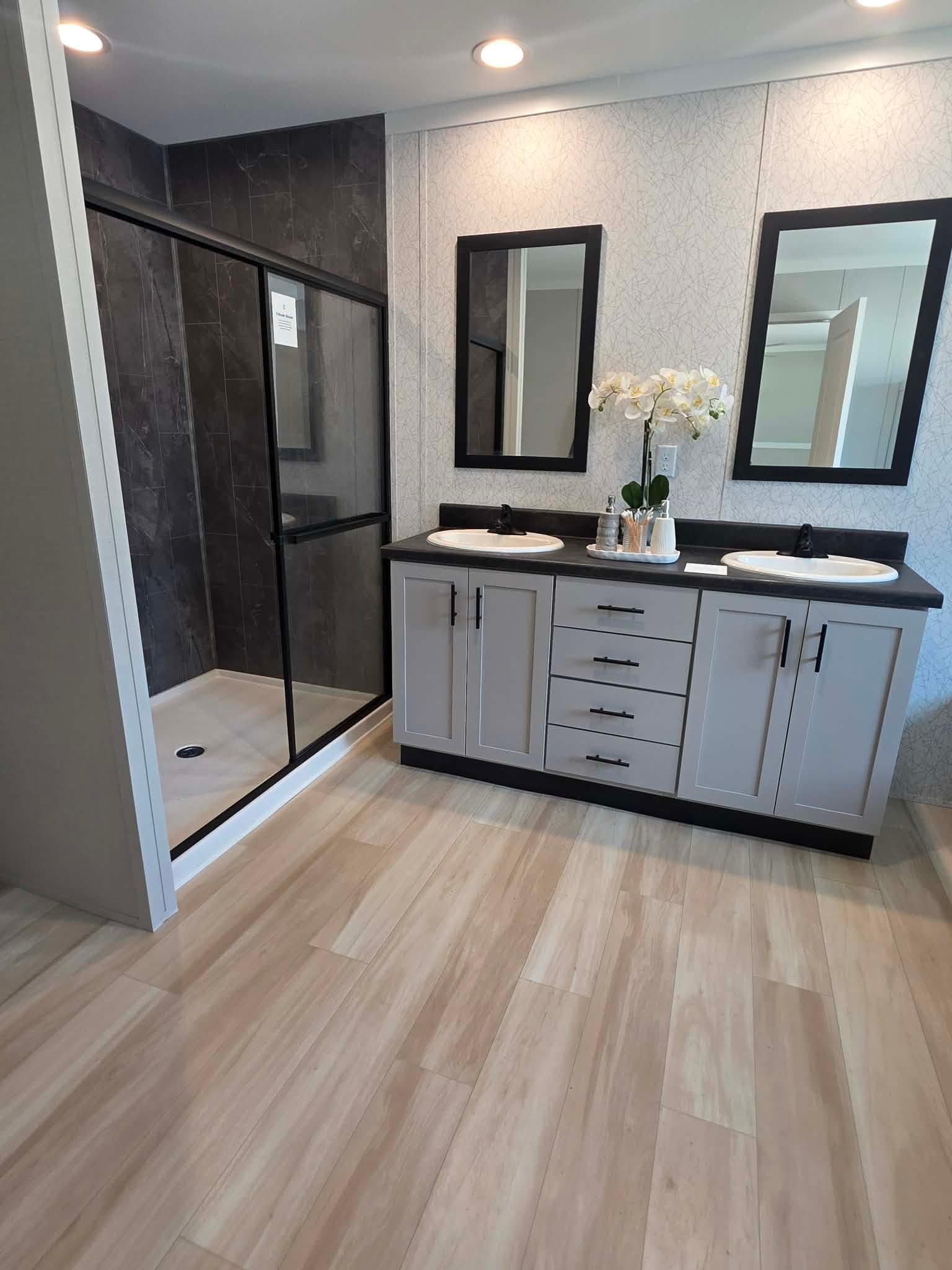 The fort worth  home features