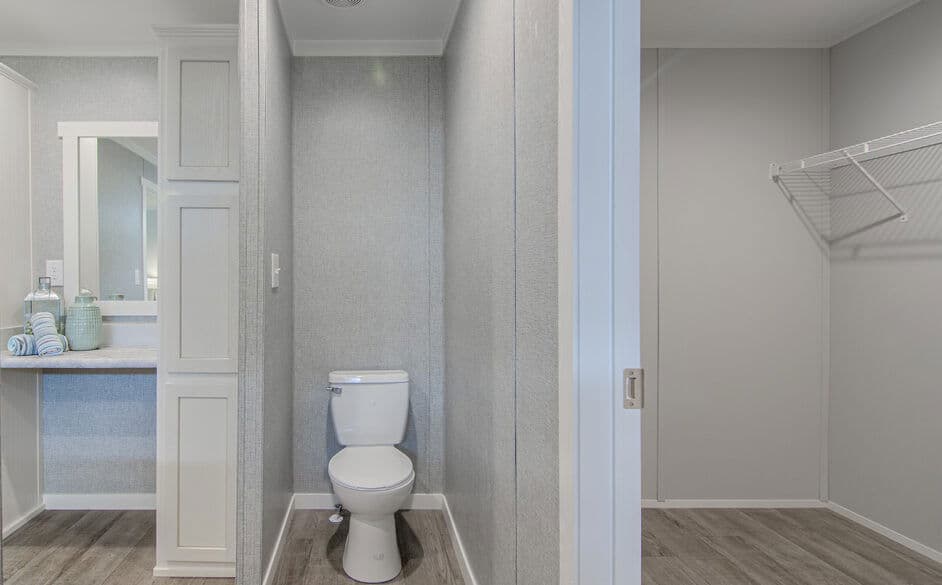 Trailblazer t76b bathroom home features