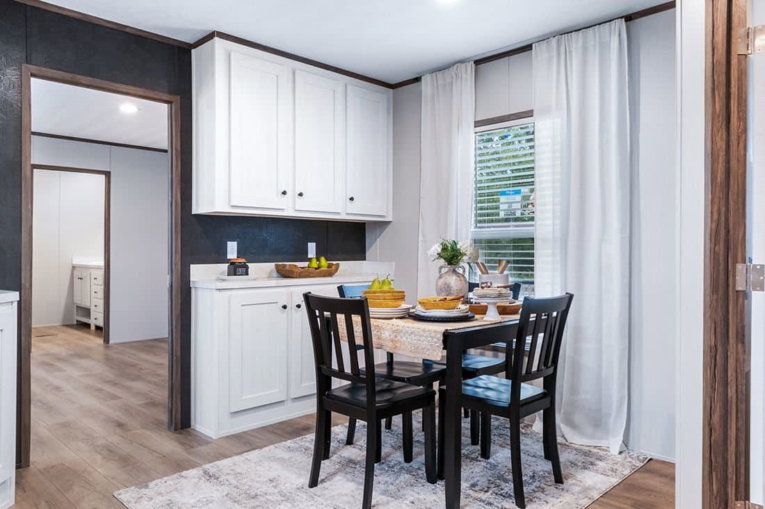 Select 16723f interior home features