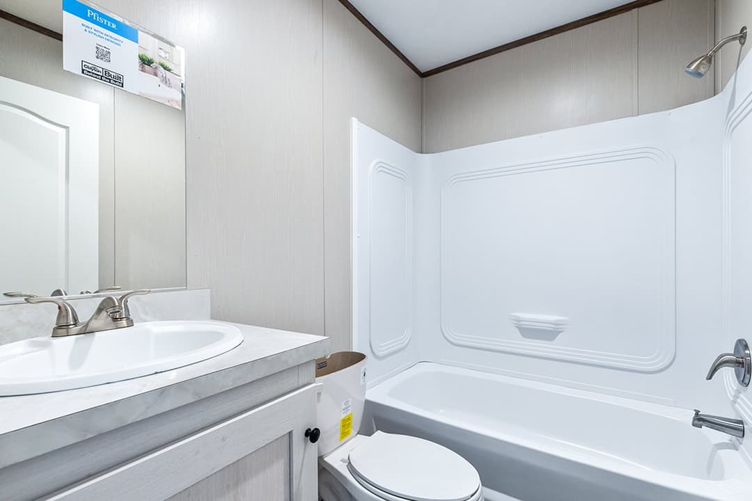 Select 16723b bathroom home features