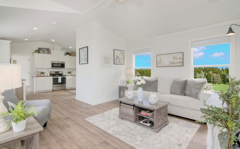 Opal 5663 interior home features