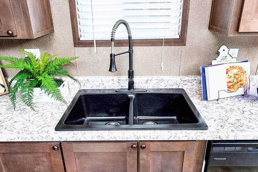 The big steve kitchen home features