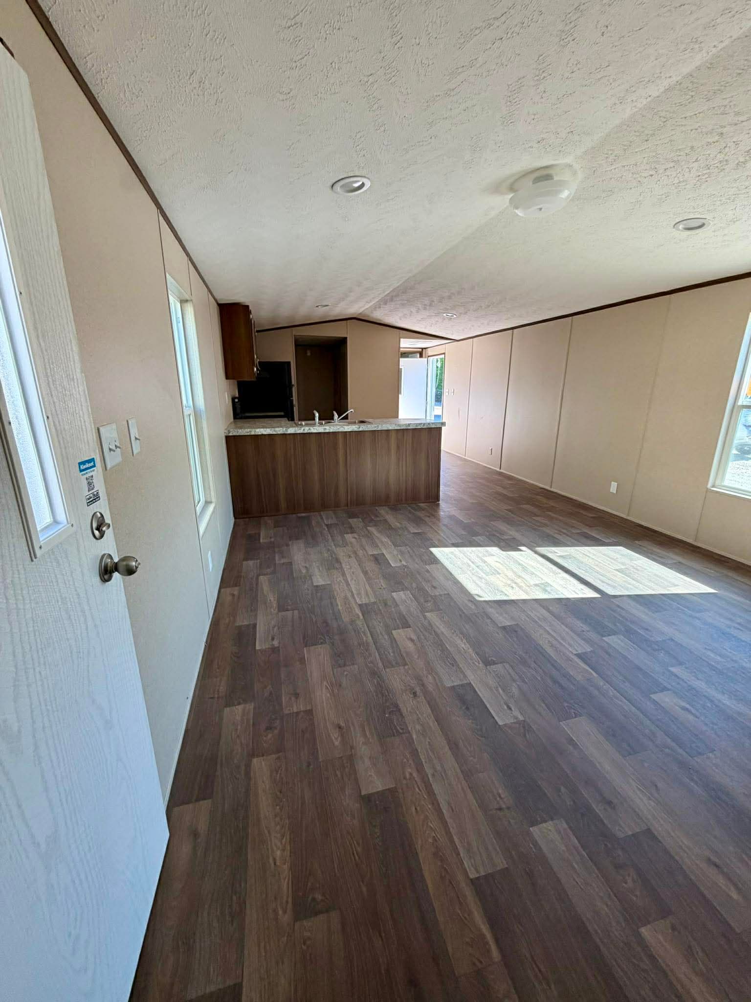 The grande (hot deal)  home features