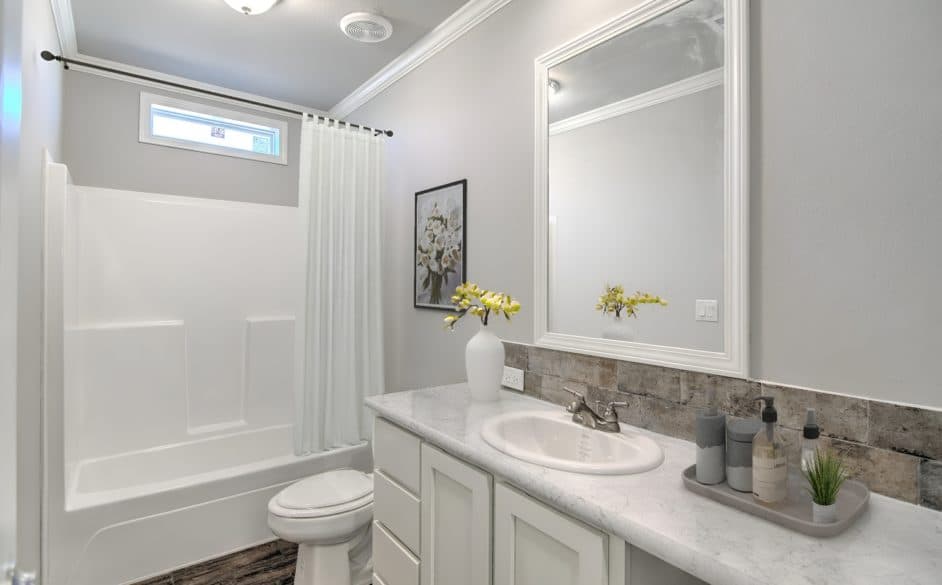 Boerne 5067 bathroom home features