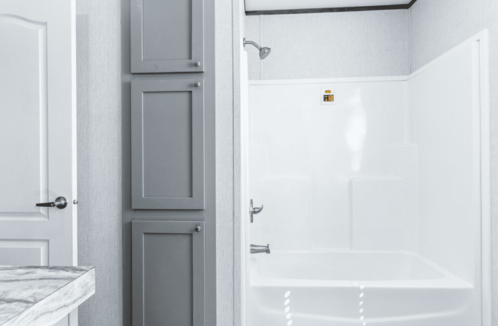 Hogan bathroom home features