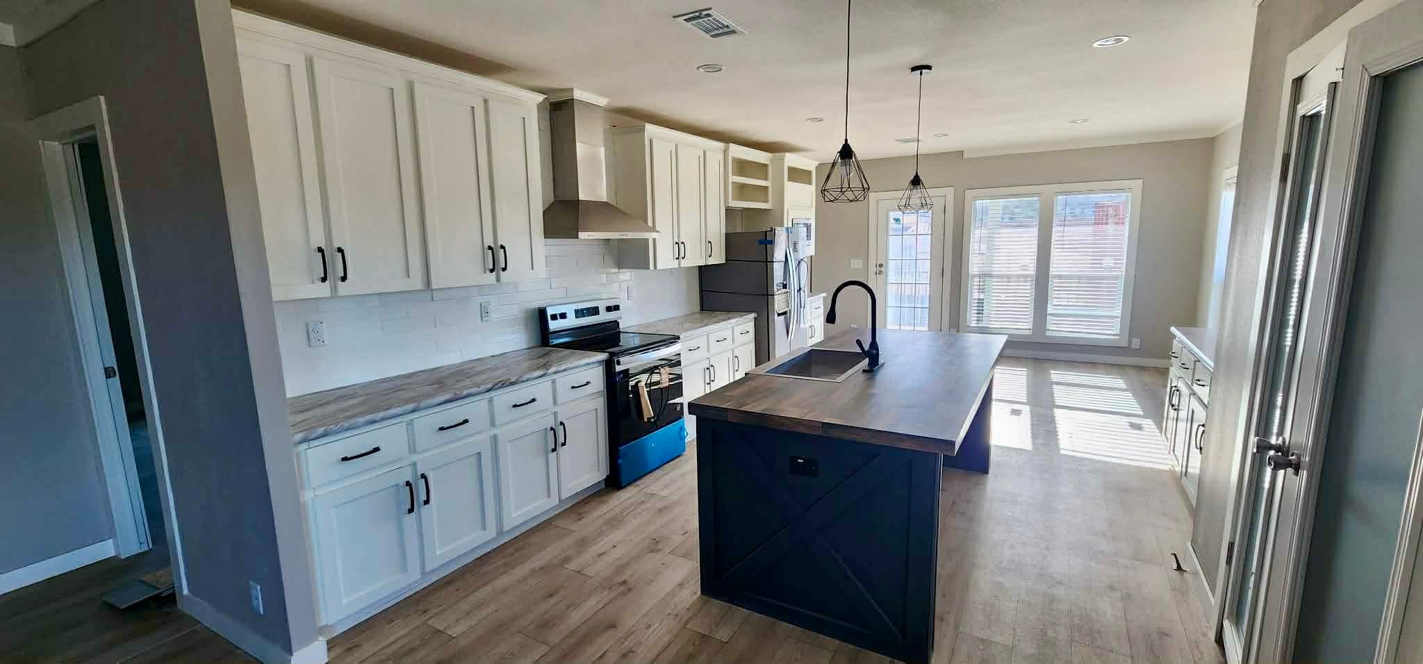 The shyanne  home features