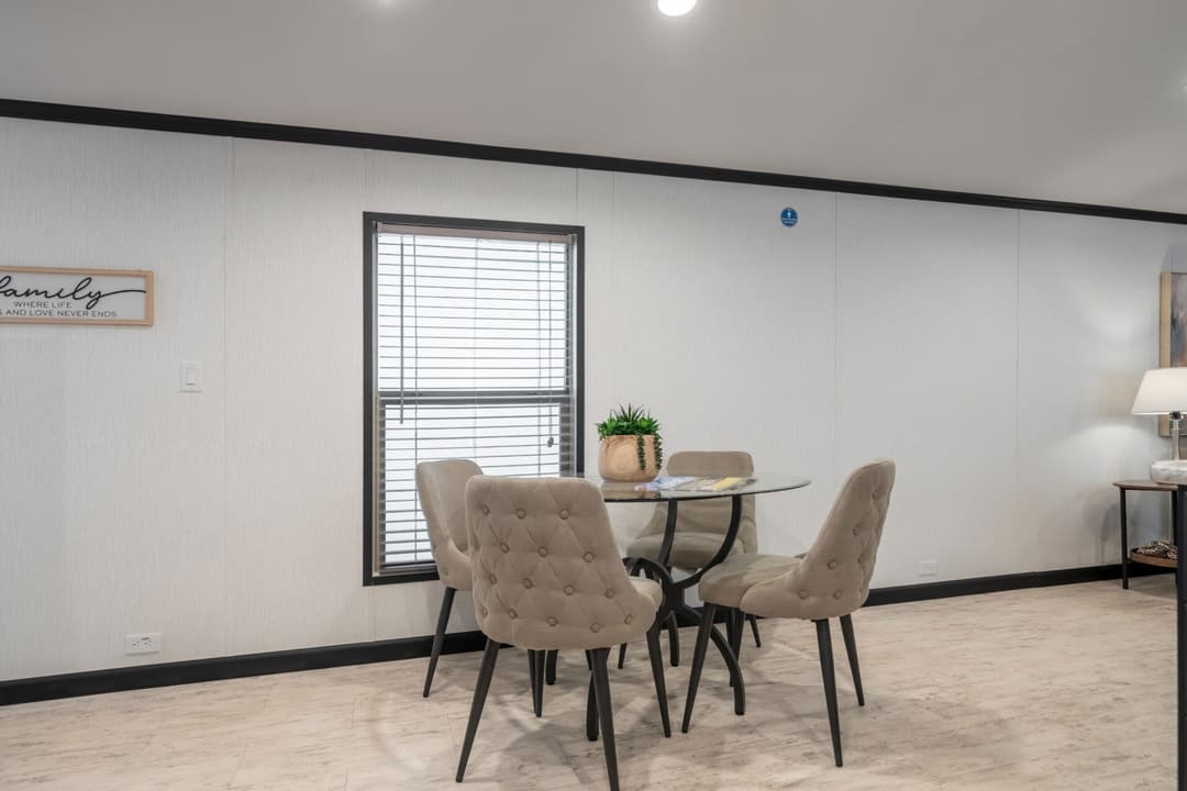 Classic c-1680-32m interior home features