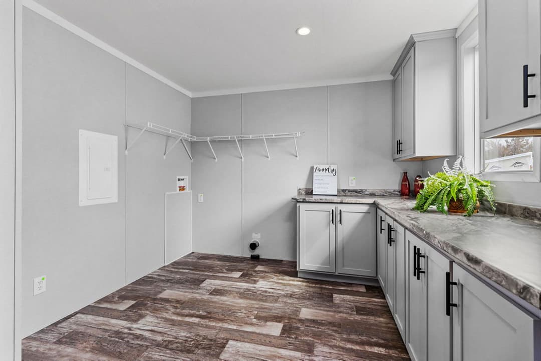 Poydras 3 bedroom interior home features