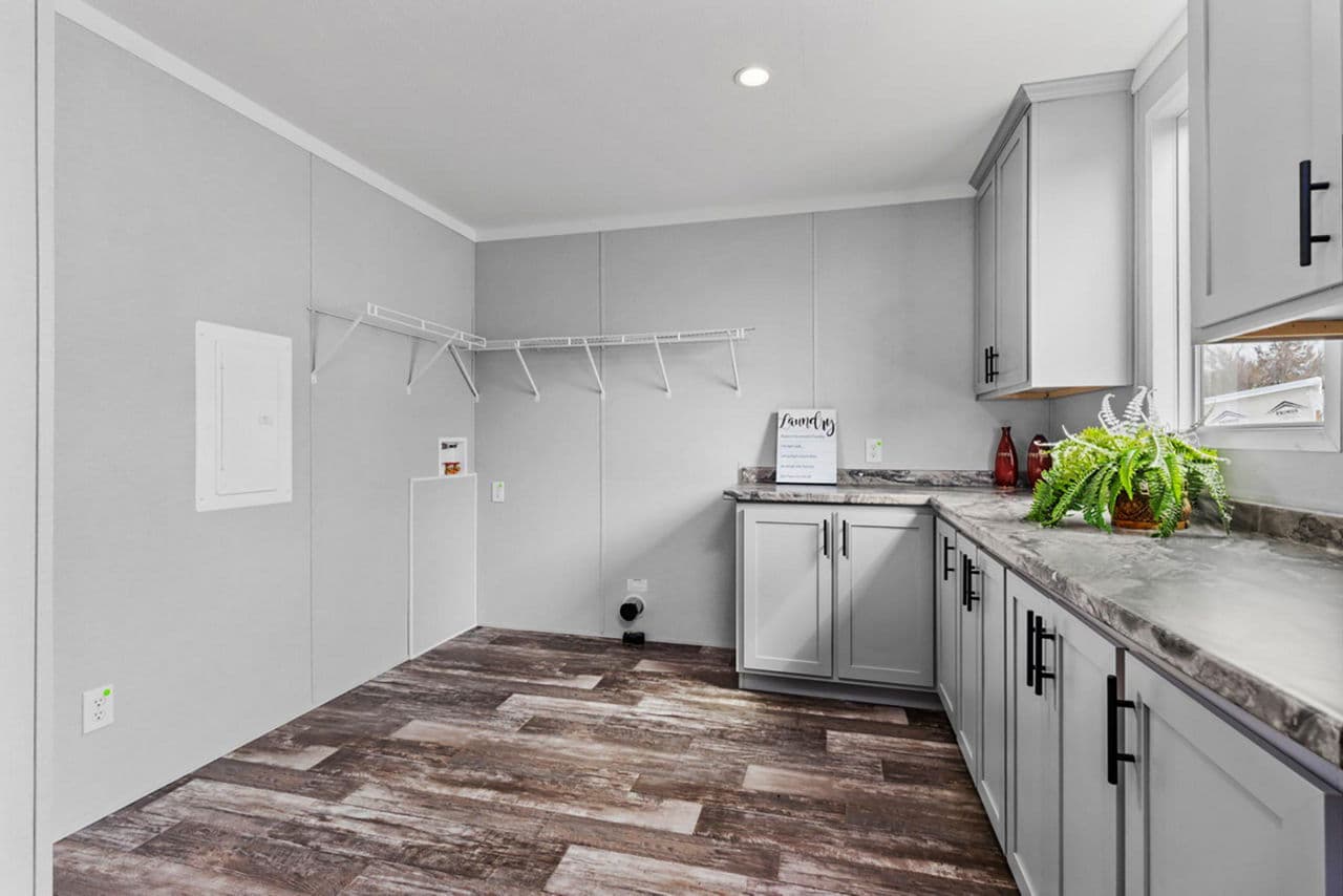 Poydras 3 bedroom interior home features