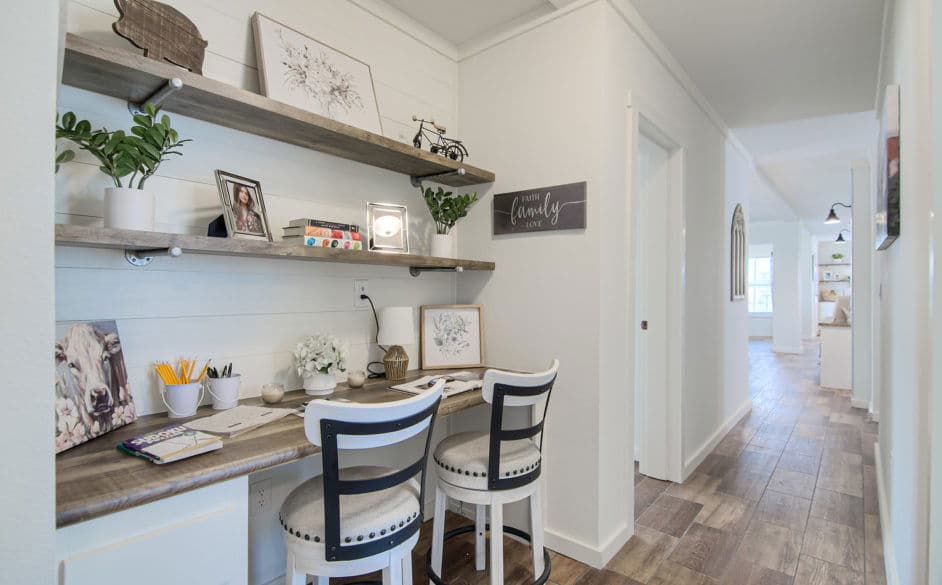 Pearl 6380 interior home features