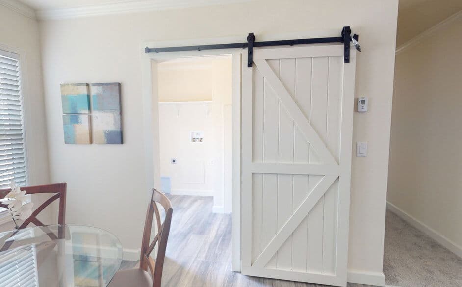 Reserve s56j interior home features