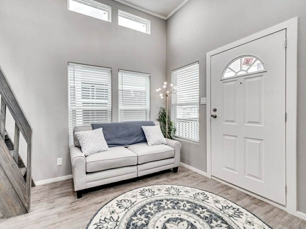 The anderson  home features