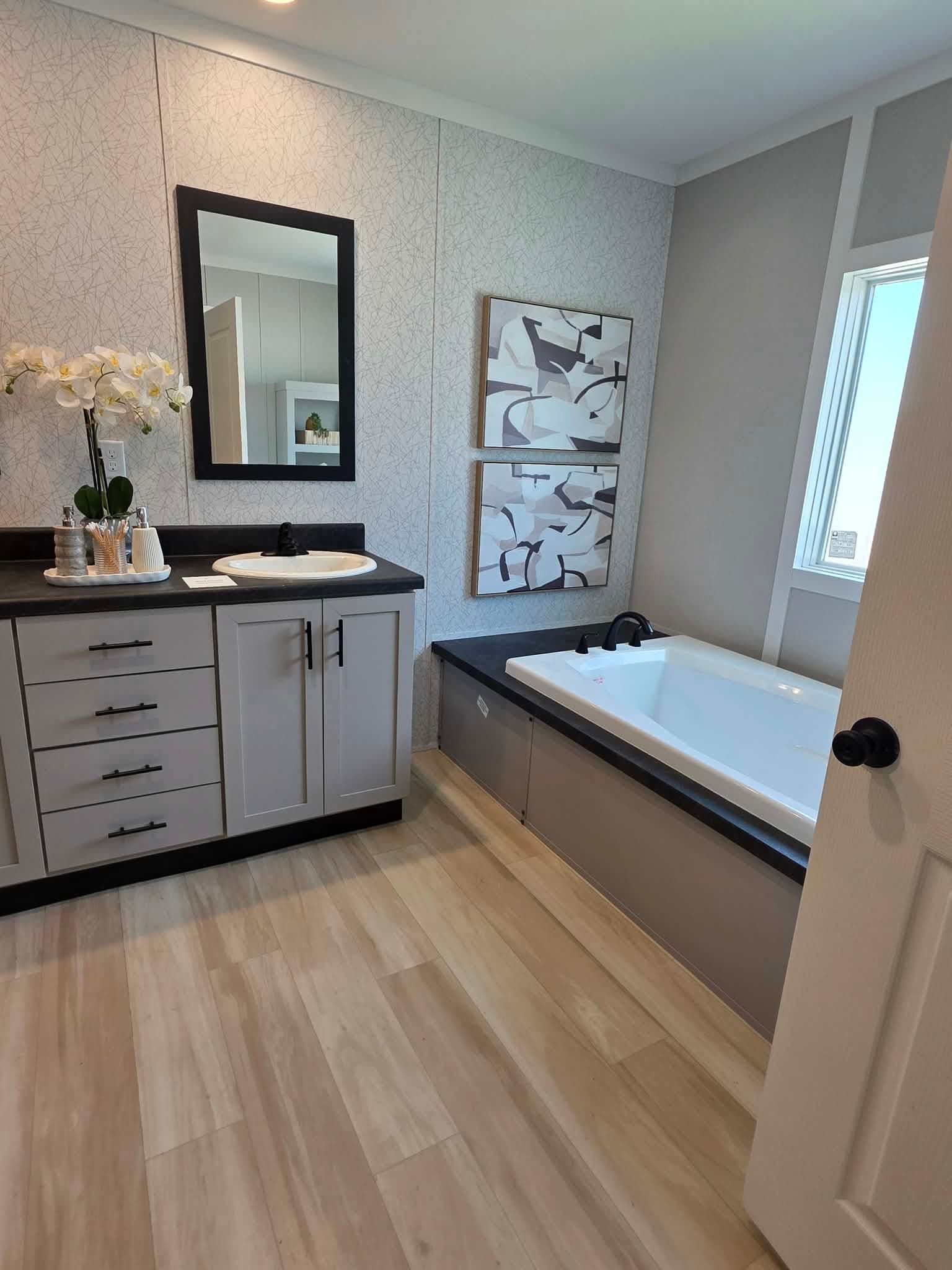 The fort worth  home features