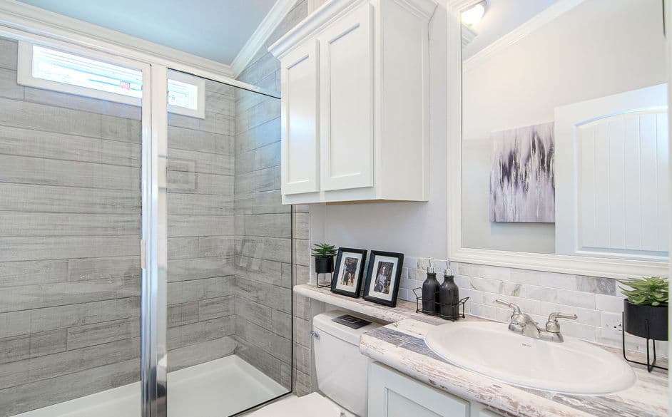 Starling d40ep8 bathroom home features