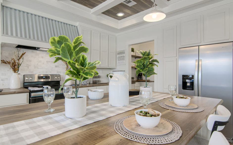 Pearl 6380 kitchen home features