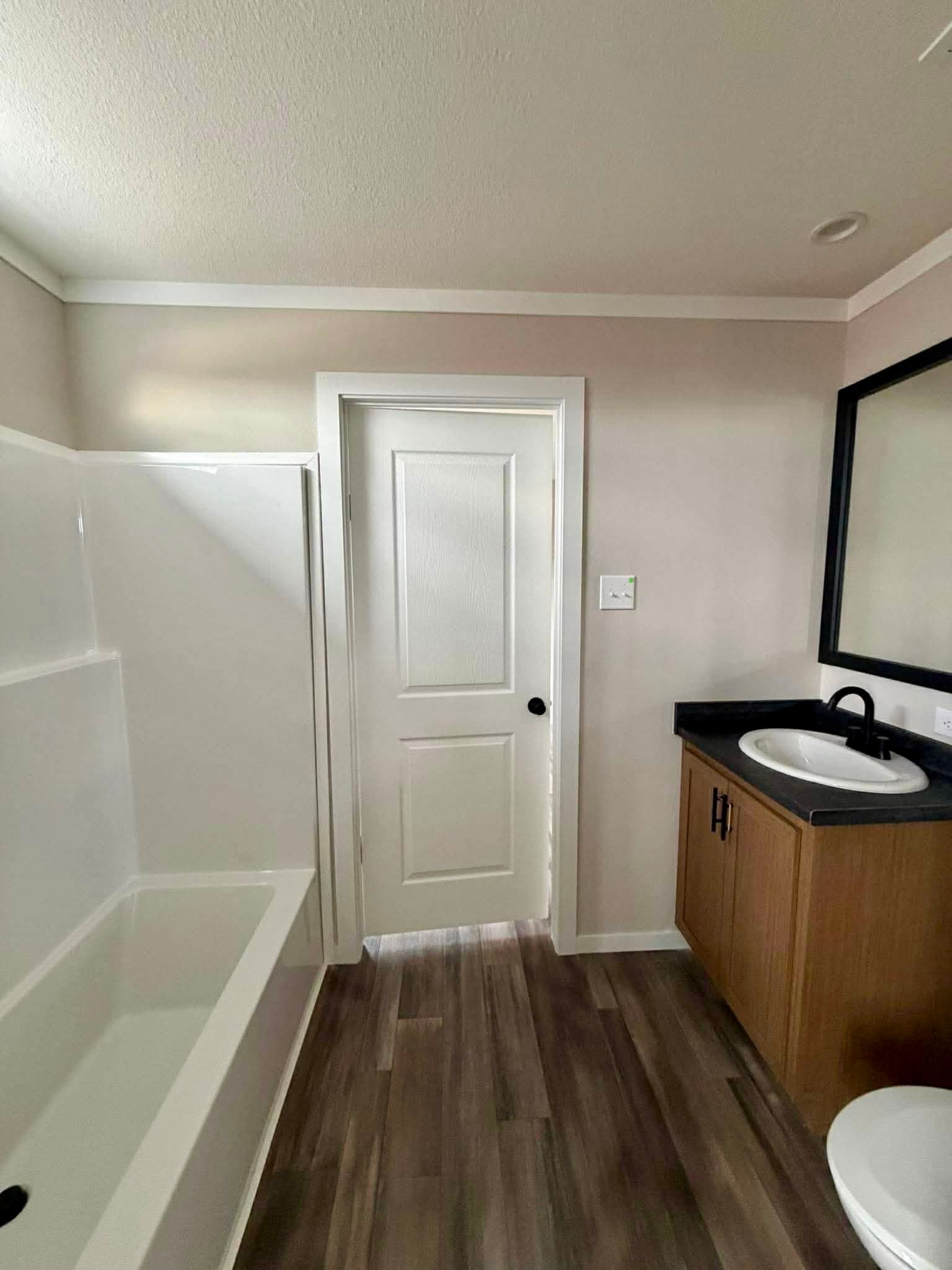 The sendero  bathroom home features