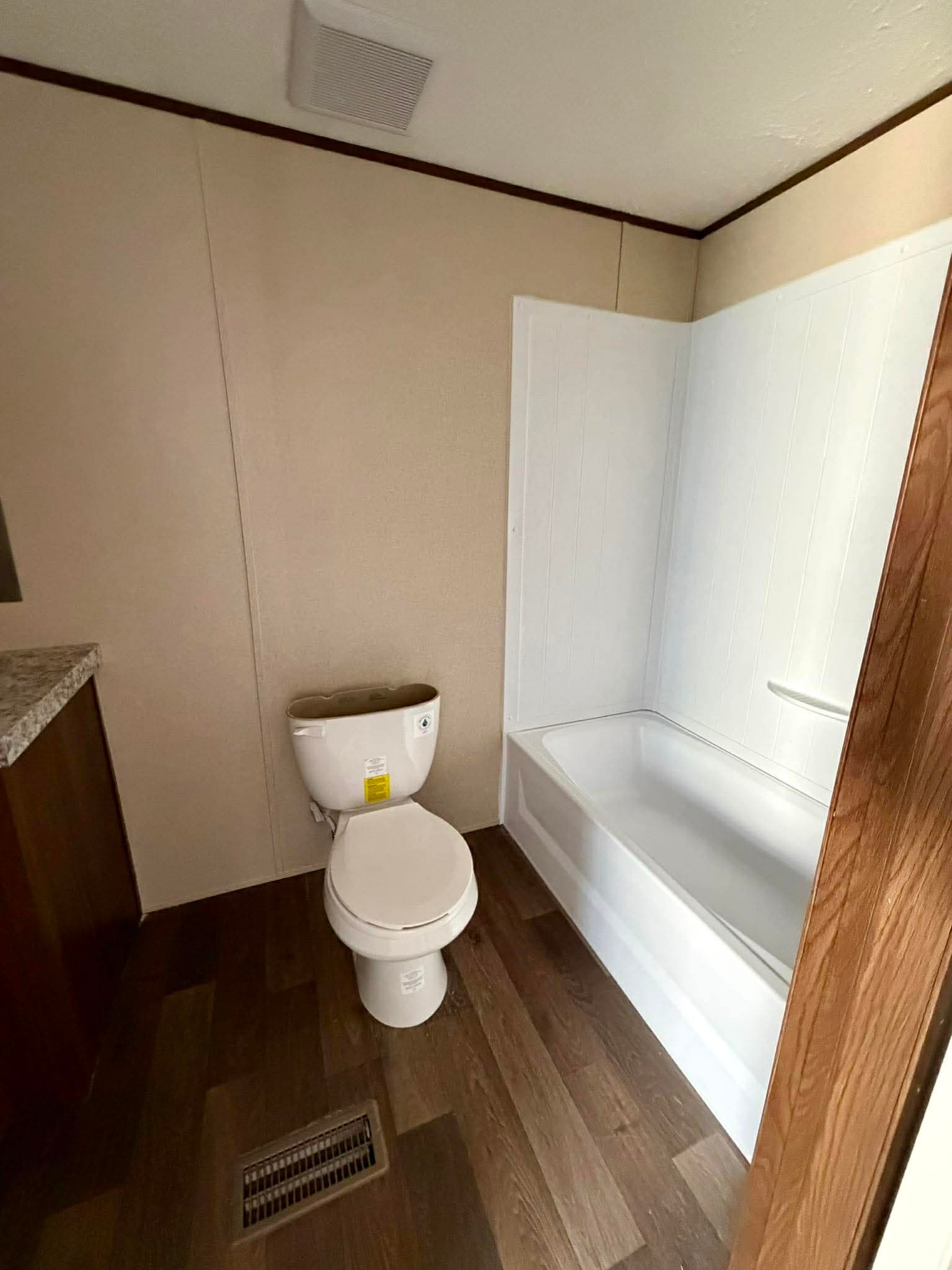 The grande (hot deal)  home features