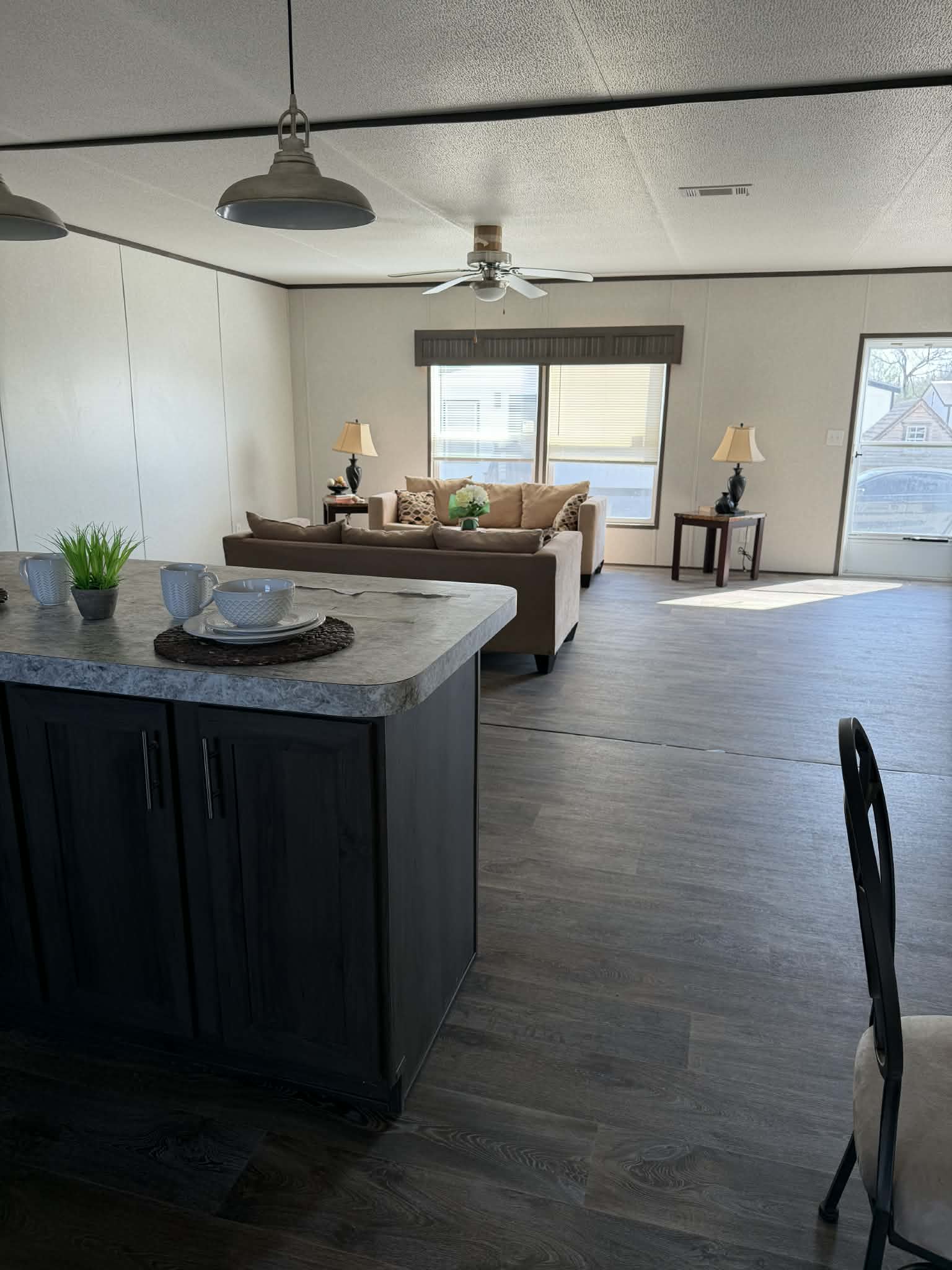 The frio (hot deal)  home features