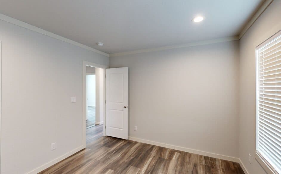 Nordic 6364 bedroom home features