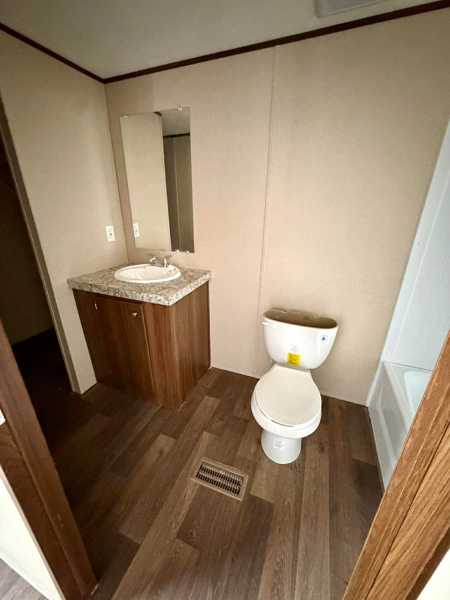 The grande (hot deal)  home features