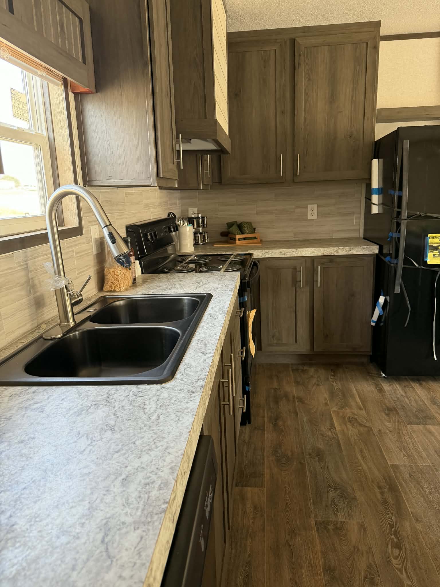 The frio (hot deal)  home features