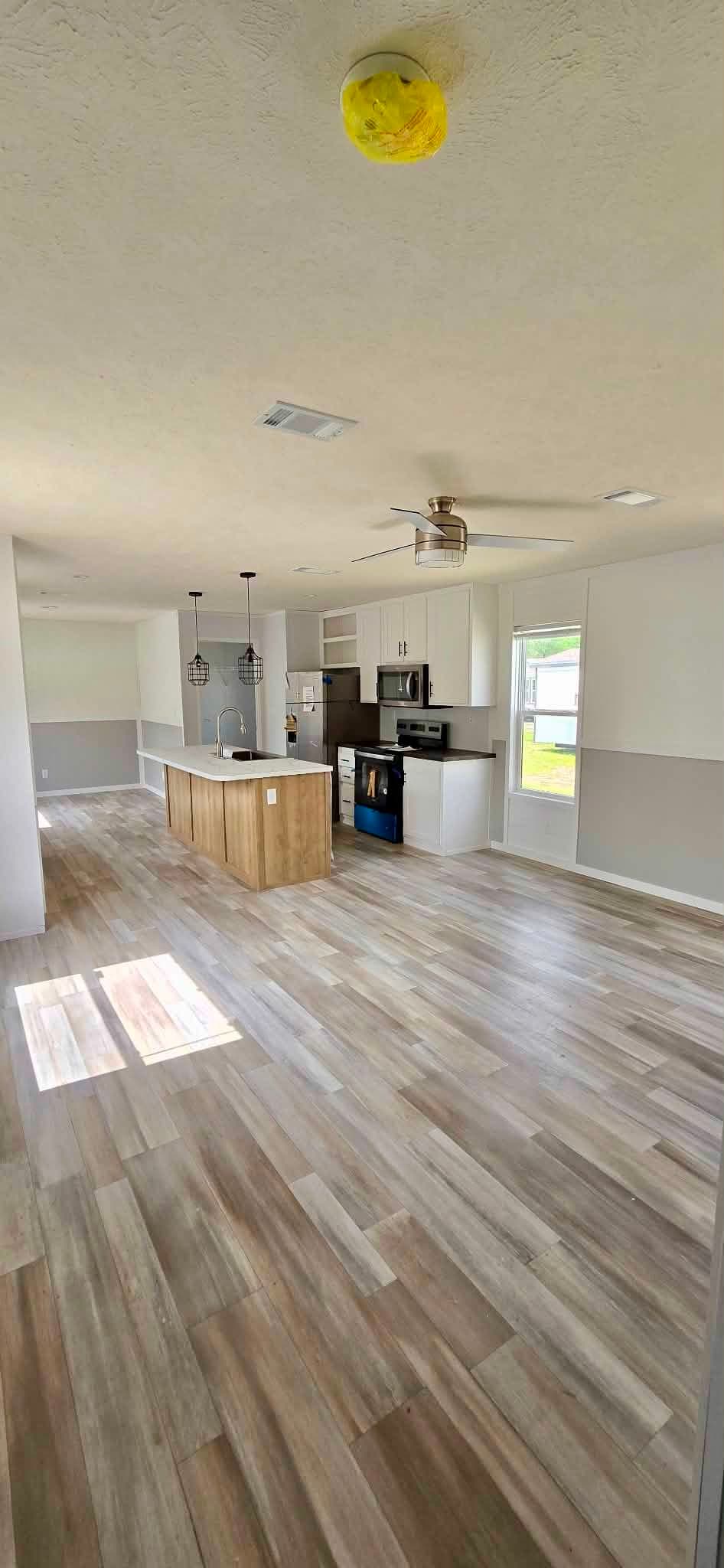 The kyle (hot deal)  home features