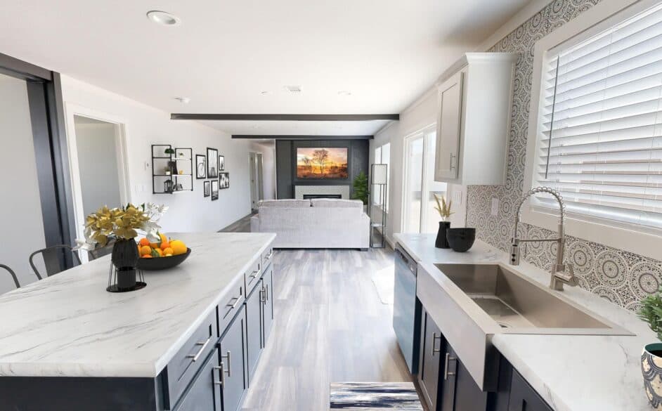 Rose r68e kitchen home features