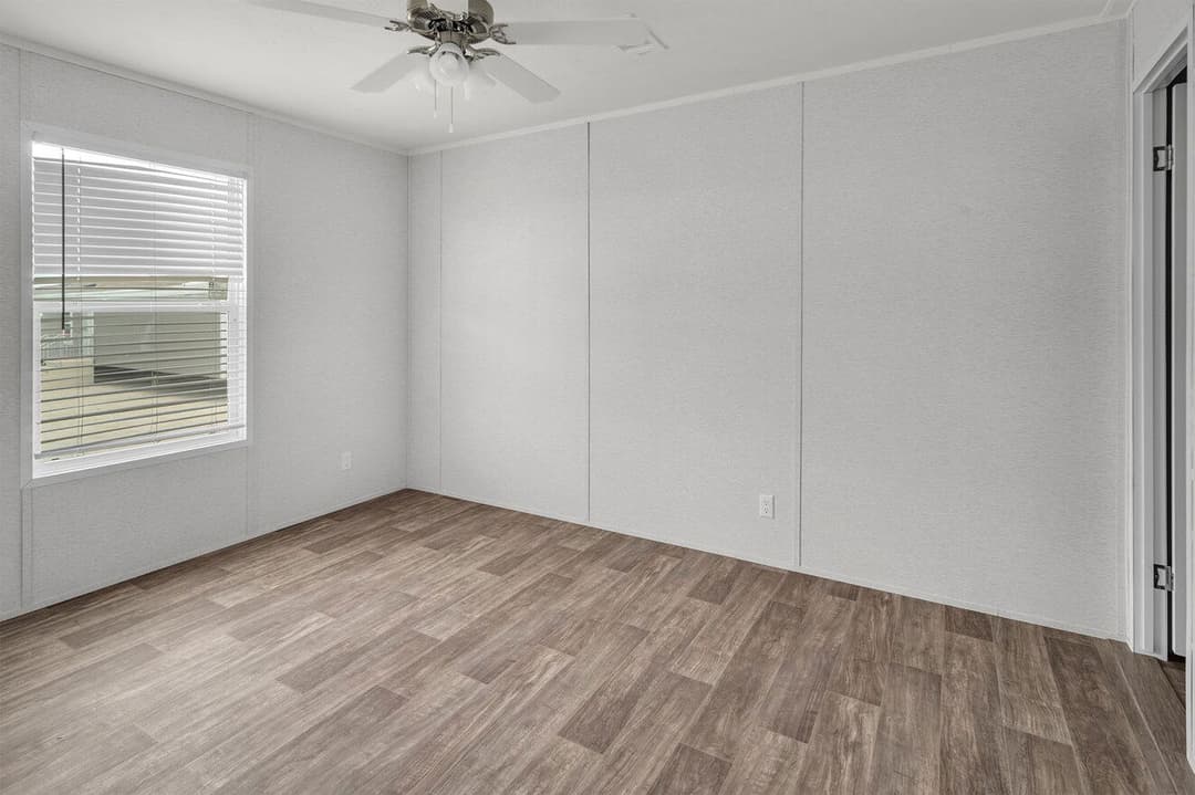 Valu maxx 28563m interior home features