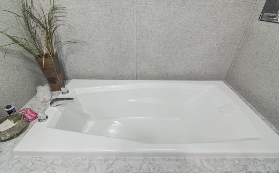 Cheyenne t66a bathroom home features