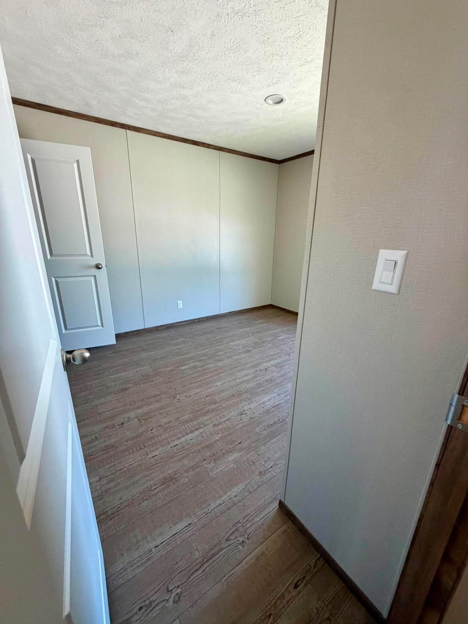 The country hide away  home features
