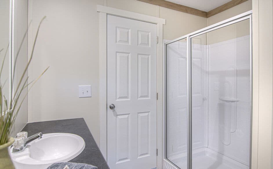 Corral 2354 bathroom home features