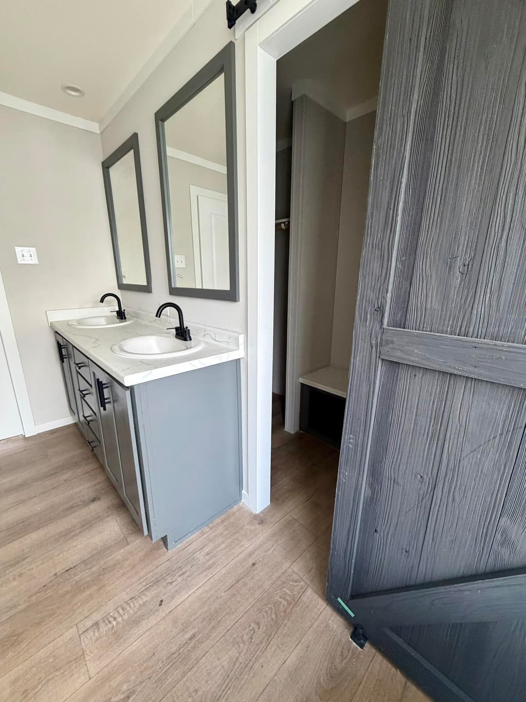 The pelican (hot deal)  bathroom home features