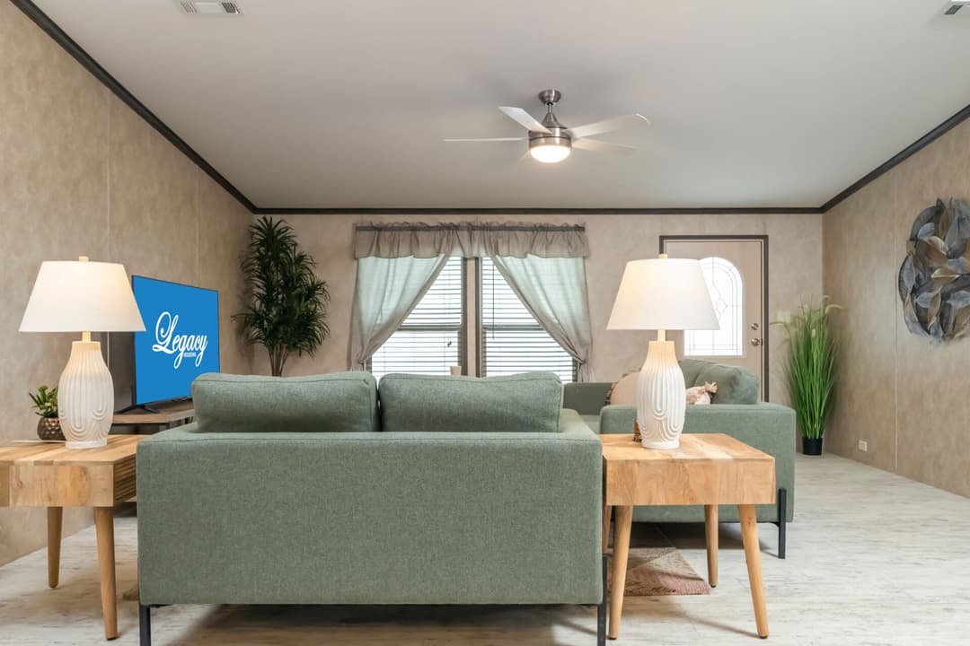 Classic c-3256-42b interior home features