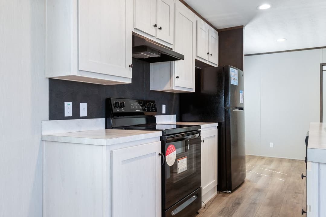 Select 16722s kitchen home features