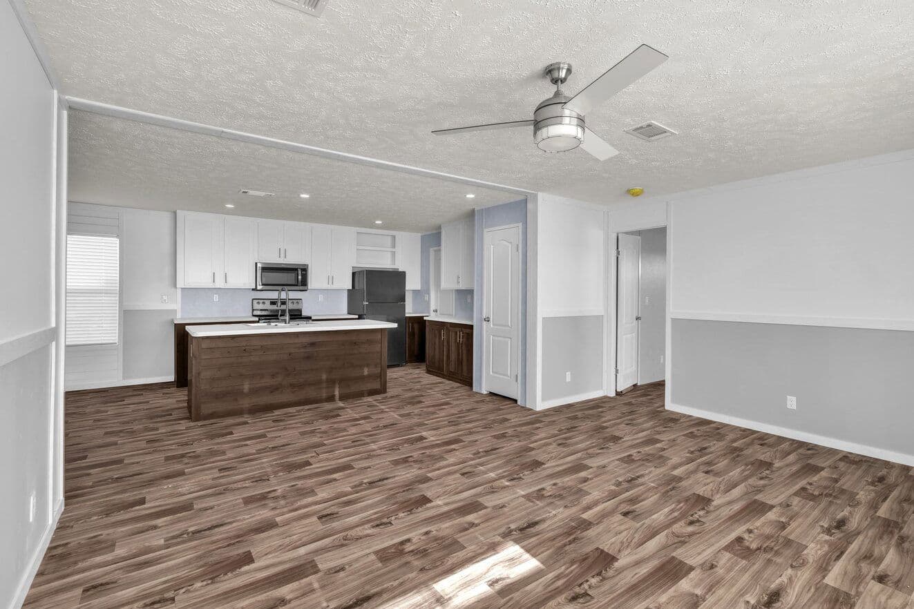 Valu maxx 28483m interior and kitchen home features