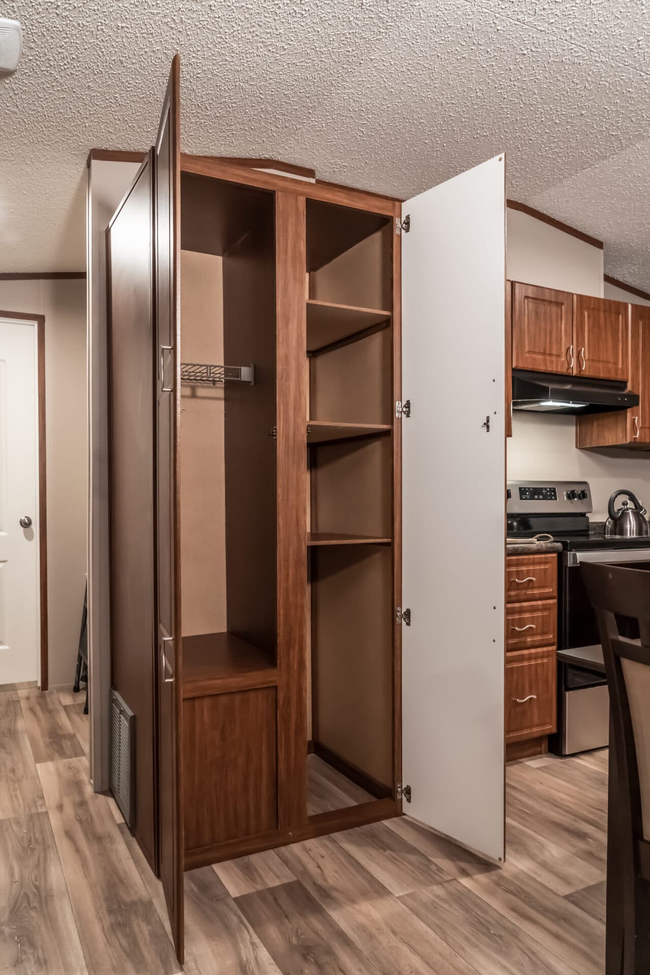 Heritage h-1664-32c interior home features