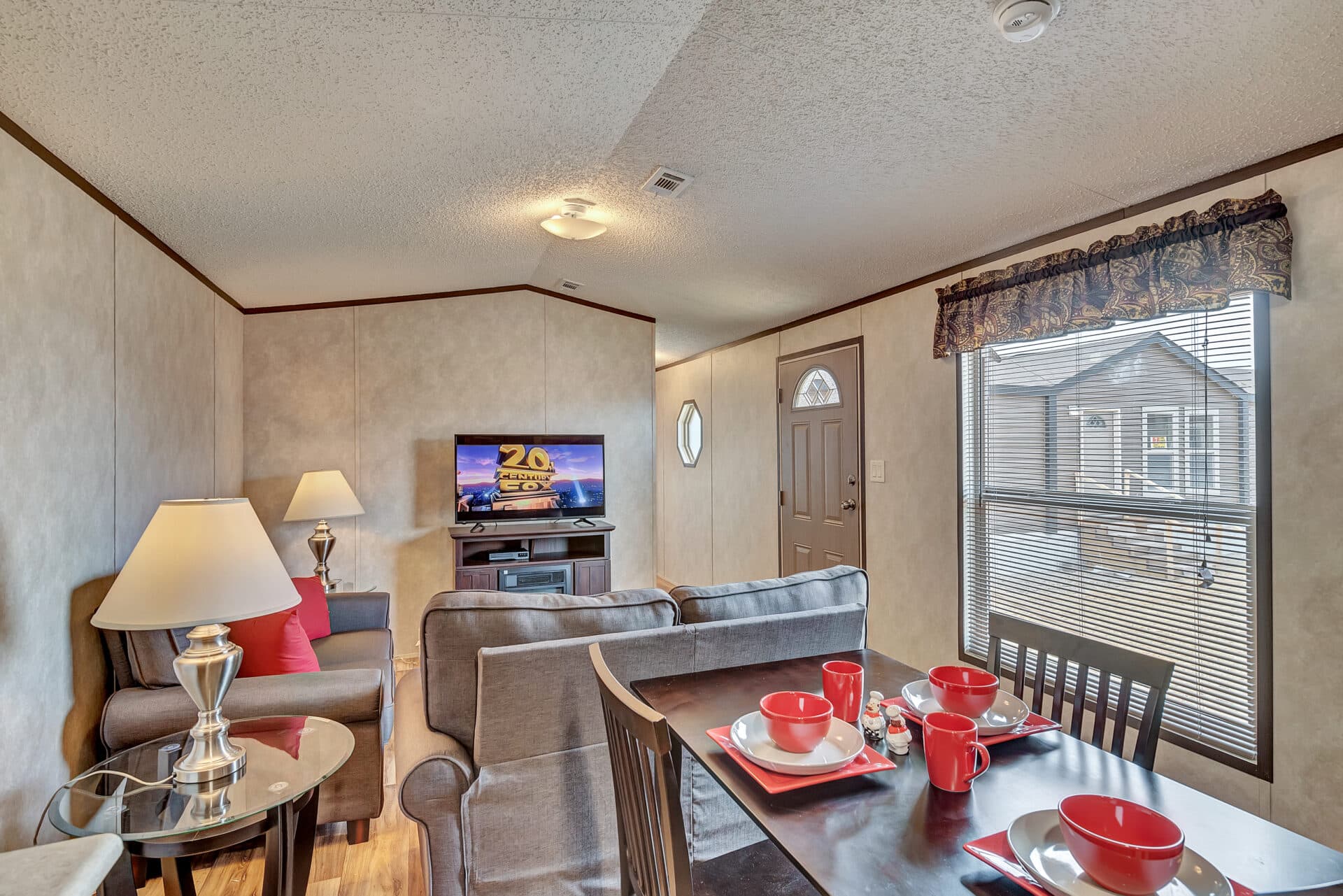 Select s-1264-22a interior home features