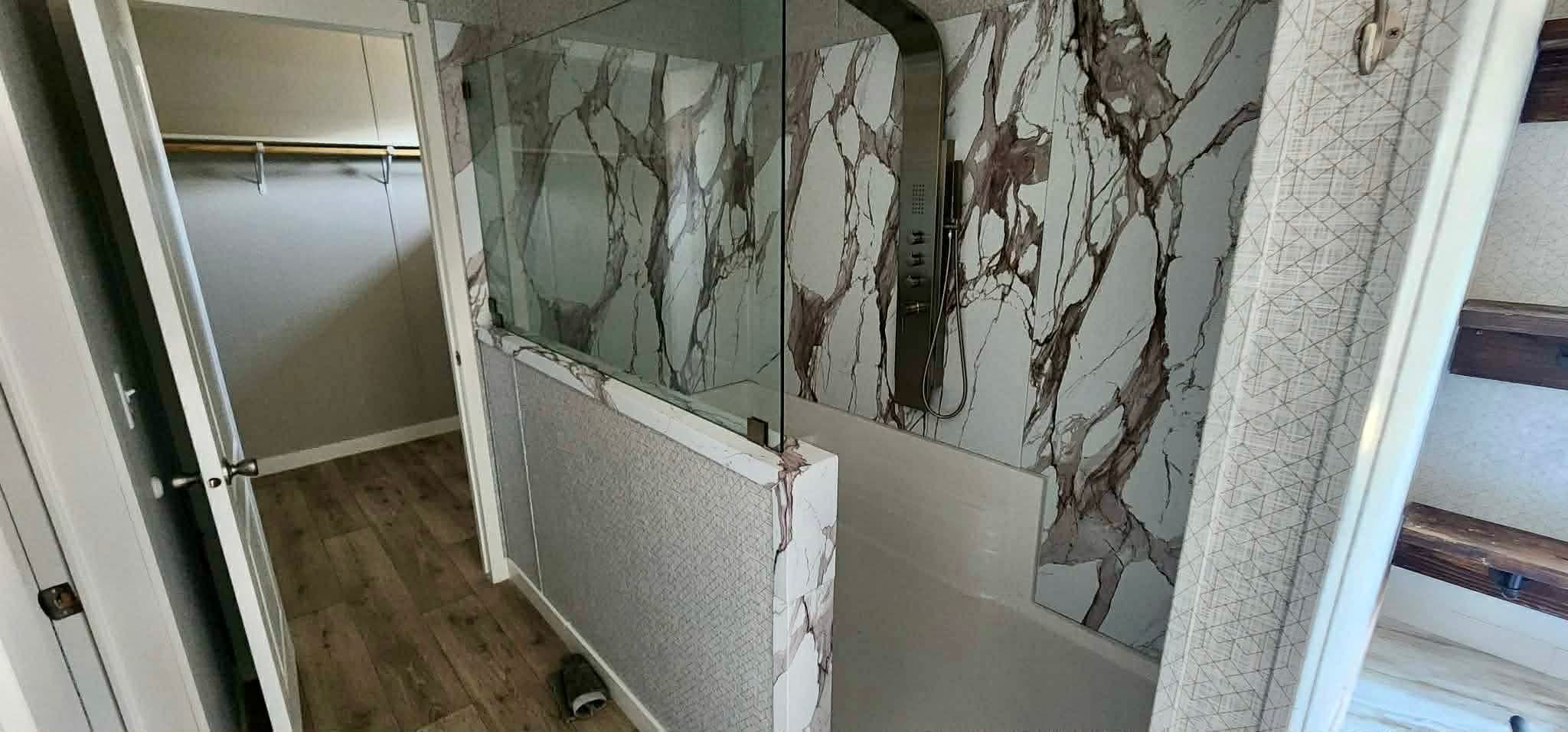 The shyanne  home features