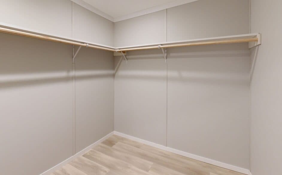 Vaquero t56p bedroom home features