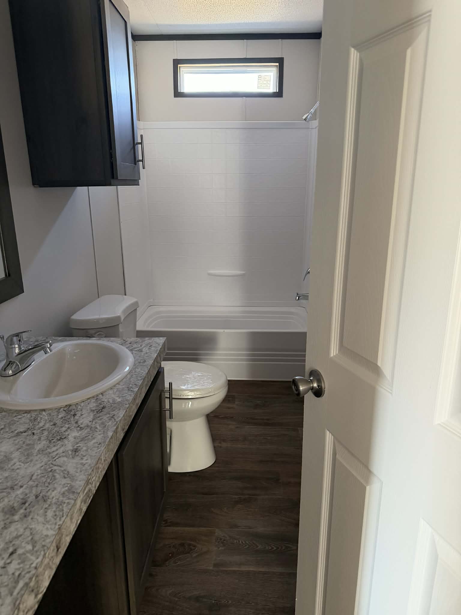 The frio (hot deal)  home features